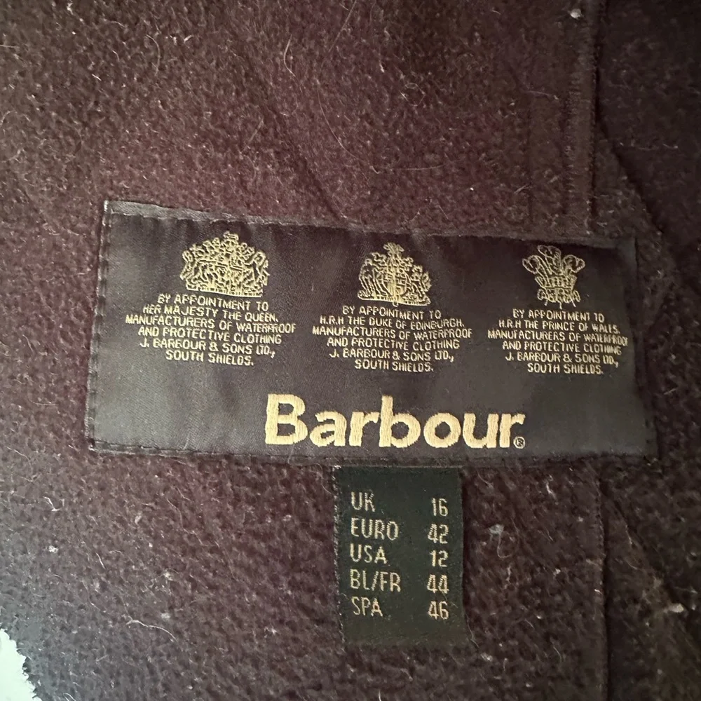 Barbour woman’s Quilted Field Jacket - Charcoal - Picture 2 of 5